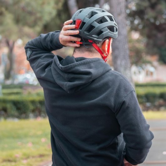 Casque urbain Smartgyro Smart Helmet avec éclairage pour scooters électriques Multi-tailles réglables M/L Noir