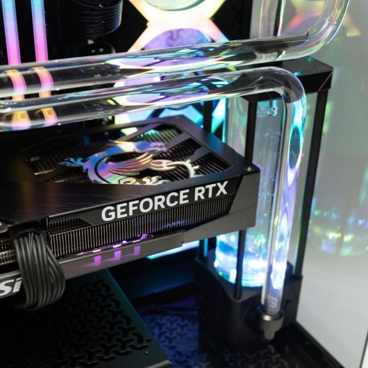 AMD Ryzen 7 9800X3D personnalisé de PcCom / 32 Go / SSD 2 To / RTX 5070 Ti + Windows 11 Pro