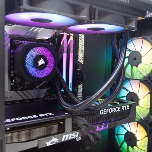 PcCom iCUE AMD Ryzen 7 7700X / 32 Go / SSD 1 To / RTX 5070