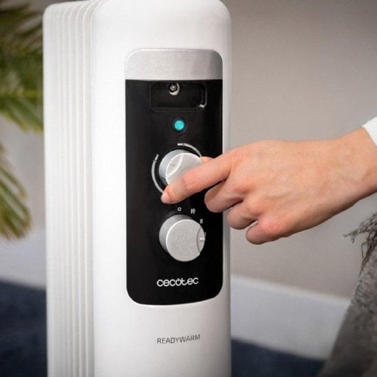 Radiateur électrique Cecotec Readywarm 11050 Space 2500W compact avec thermostat sécurité