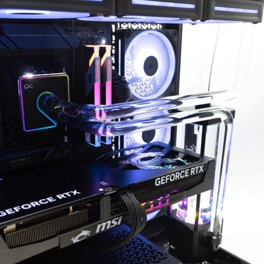PcCom Custom AMD Ryzen 7 9800X3D / 32 GB / 2TB SSD / RTX 5070 Ti + Windows 11 Pro