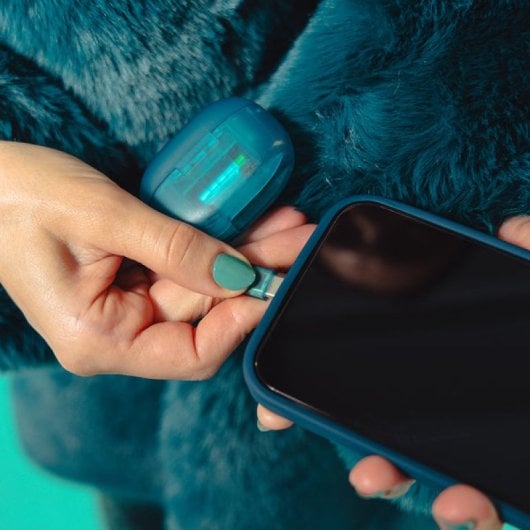 JLab Go Pop ANC Auriculares Bluetooth TWS con Cancelación Activa de Ruido Verde Azulado Transparente