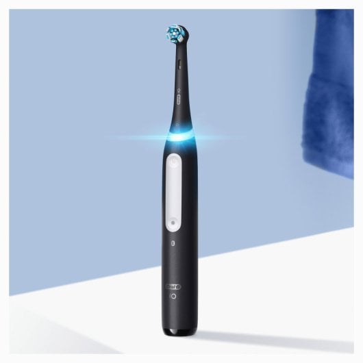 Brosse à dents rotative Oral B iO 4 pour adulte, noire