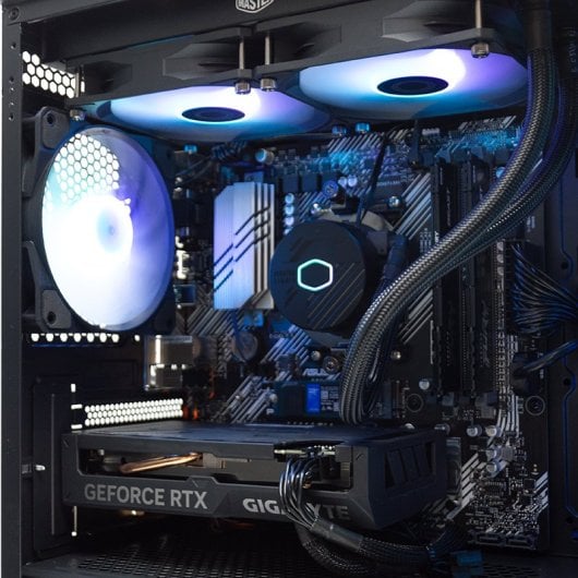 PcCom Ready AMD Ryzen 7 7700X / 32GB / 1TB SSD / RTX 5060 Ti 16GB