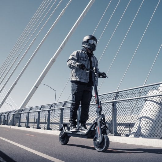 Segway GT3 E Patinete Eléctrico 2000W 80Km con Suspensiones Hidráulicas y Pantalla TFT Negro