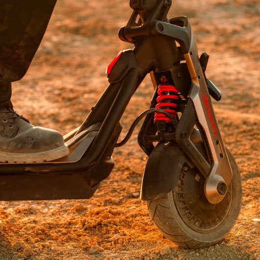 Segway GT3 E Patinete Eléctrico 2000W 80Km con Suspensiones Hidráulicas y Pantalla TFT Negro