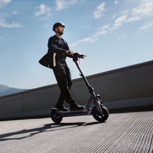 Patinete eléctrico Segway Ninebot Max G3 E 700W 80Km Suspensiones Hidráulicas y Pantalla TFT Negro