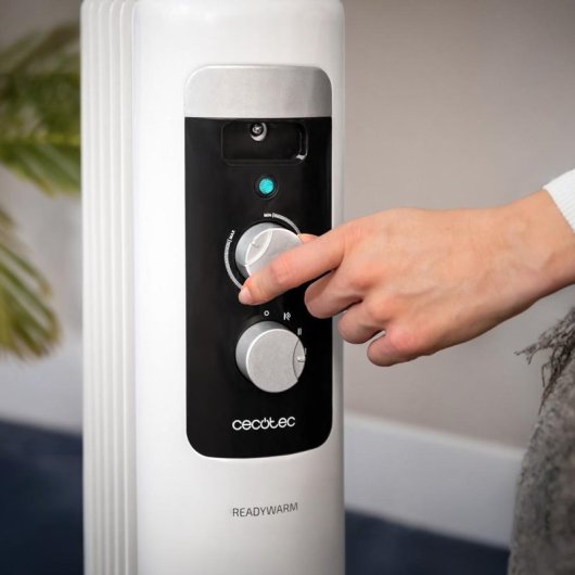 Cecotec ReadyWarm 750 Space White Radiateur électrique compact 1500 W avec commande manuelle et système anti-basculement
