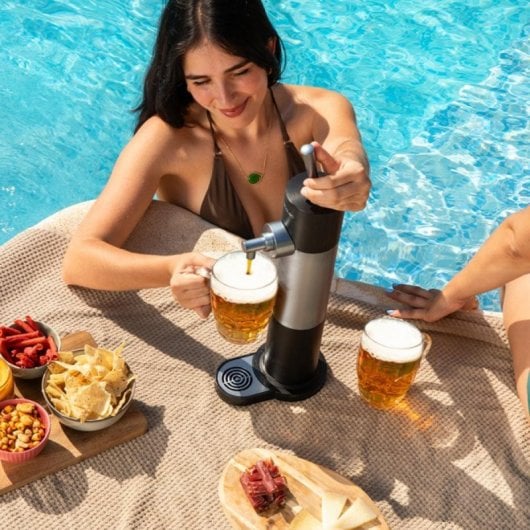 Dispensador de Cerveja Portátil BeerFlow 500 com Controle de Espuma e Compatibilidade Versátil