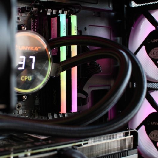 PCM Aeon Atractor Intel Core Ultra 9 285K/32GB/1TB SSD/RTX 5060 Ti 16GB