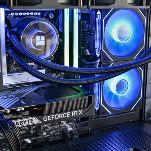 PCM Aeon Atractor Intel Core Ultra 9 285K/32GB/1TB SSD/RTX 5060 Ti 16GB