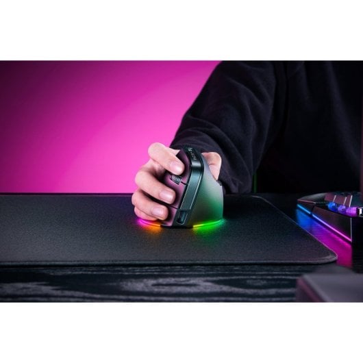 Razer Pro Click V2 Vertical Ratón Óptico Gaming Inalámbrico Bluetooth 30000 DPI Negro