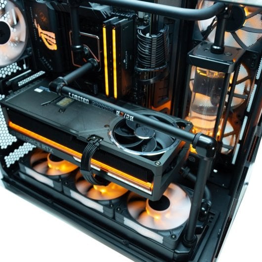 PcCom Custom 20 Aniversario AMD Ryzen 7 9800X3D / 64GB / 2TB SSD / RTX 5080 + Windows 11 Pro