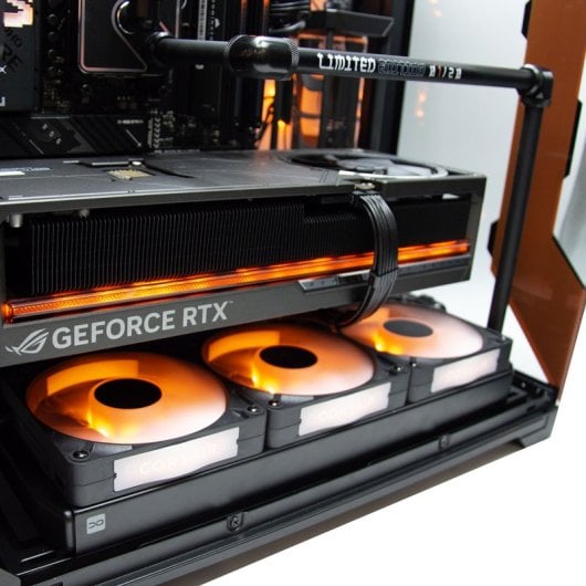 PcCom Custom 20 Aniversario AMD Ryzen 7 9800X3D / 64GB / 2TB SSD / RTX 5080 + Windows 11 Pro