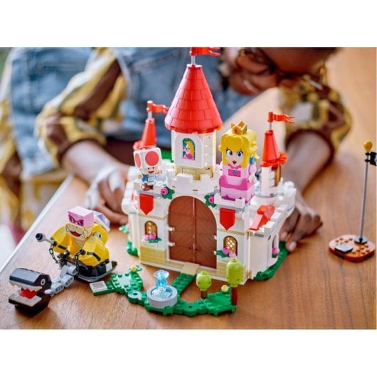 Lego Super Mario luta contra Roy no Castelo de Peach para maiores de 7 anos