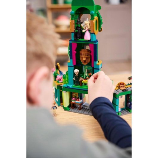 Lego Wicked Bienvenidos a Emerald City, Juguete Coleccionable con Una Torre, Glinda y Elphaba, +9 Años