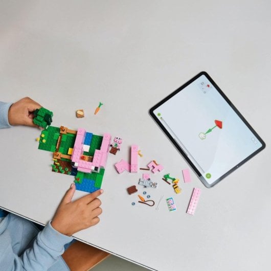 Lego Minecraft The Baby Pig House, Quinta com Bonecos de Videojogos para Crianças a partir dos 7 anos