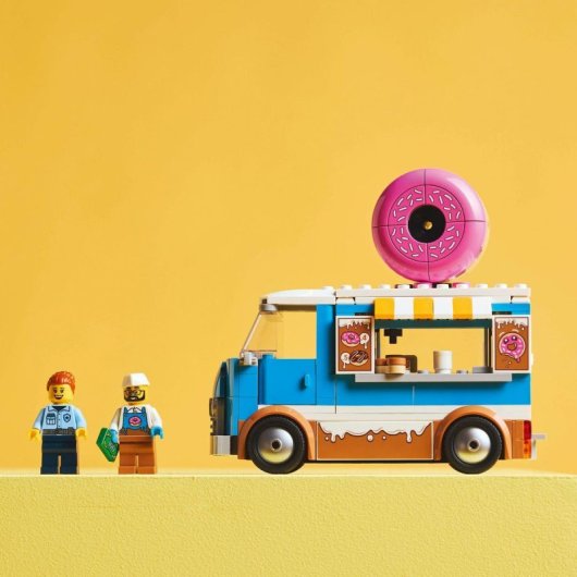 Lego City Camión de Dónuts, Food Truck con Minifiguras para Niños de 5+ Años