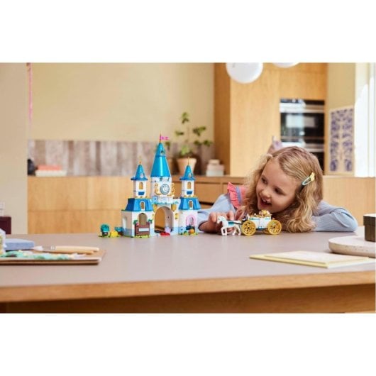 Lego Disney Cinderella Schloss und Kutsche, Kutsche und Figuren, ab 6 Jahren