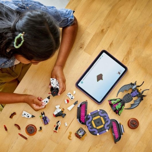 Lego Disney Villains Trajes de Maléfica y Cruella de Vil + 2 Muñecas, 9+ Años