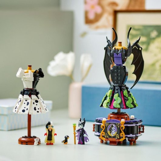 Lego Disney Villains Trajes de Maléfica y Cruella de Vil + 2 Muñecas, 9+ Años