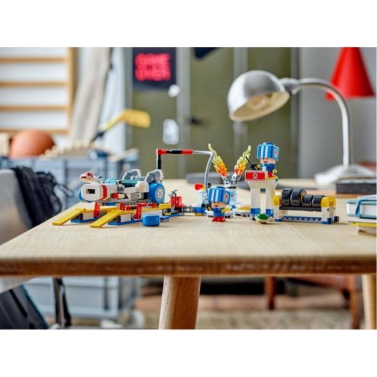 Lego Super Mario Kart: Garaje de Toad, Juguete Personalizable Coche y 2 Figuras para Niños 8+ Años