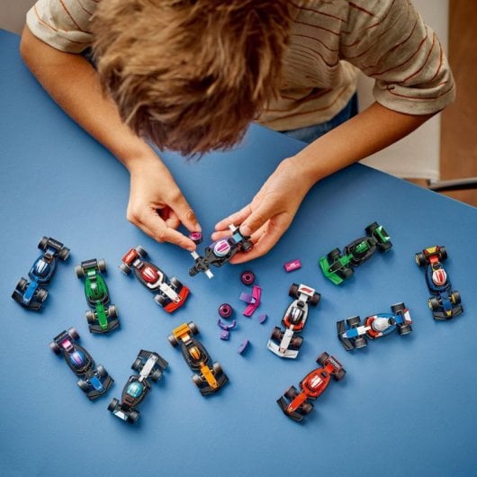 Brinquedo colecionável Lego F1 Cars, 1 de 12 miniaturas de automóveis para maiores de 6 anos