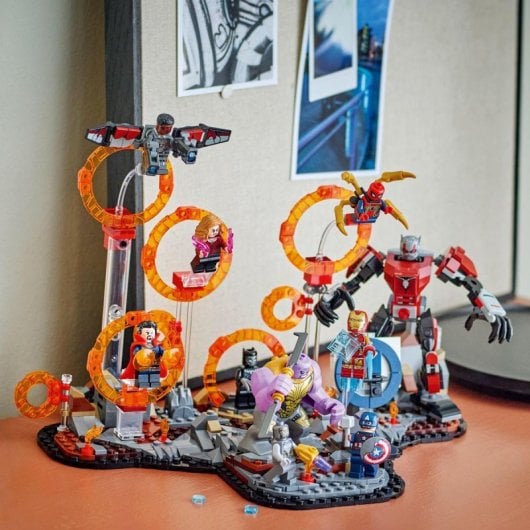 Lego Marvel Batalla Final de Vengadores: Endgame, Set Construible de Superhéroes, 10 Figuras