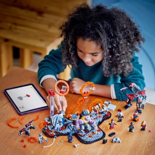 Lego Marvel Batalla Final de Vengadores: Endgame, Set Construible de Superhéroes, 10 Figuras