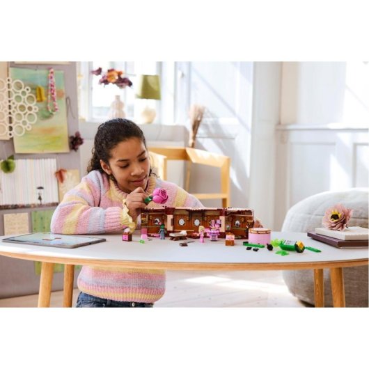 Lego Wicked Dormitorio de Glinda y Elphaba, Juguete Coleccionable con 2 Minipersonajes 8+ Años