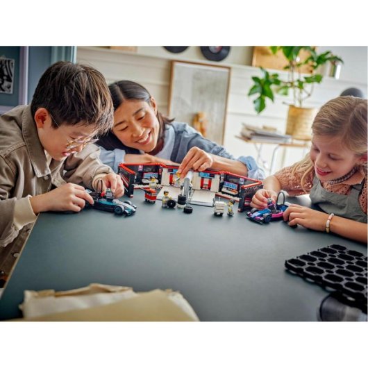 Lego City Garaje de F1 con Coches Mercedes-AMG y Alpine con Minifiguras Mecánicos 7+ Años