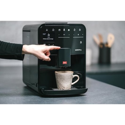 Melitta 270g Halbautomatische Kaffeemaschine, 15 Bar, Doppelmahlwerk, 18 Getränke, Bluetooth, TFT