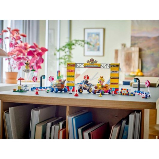 Lego Super Mario Kart: Set Bebé Peach y Grand Prix, Carreras y Figuras Toad, Lakitu, Lemmy (8+ Años)