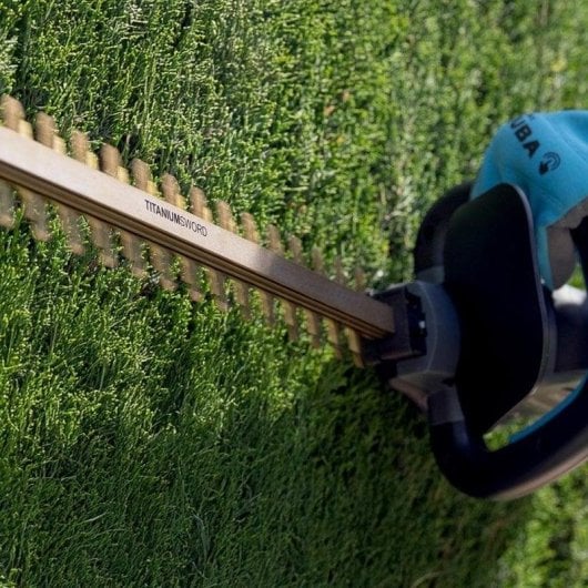 Cortasetos Cecotec TitaniumSword 4500 Freemove Brushless 45cm batería 21V titanio