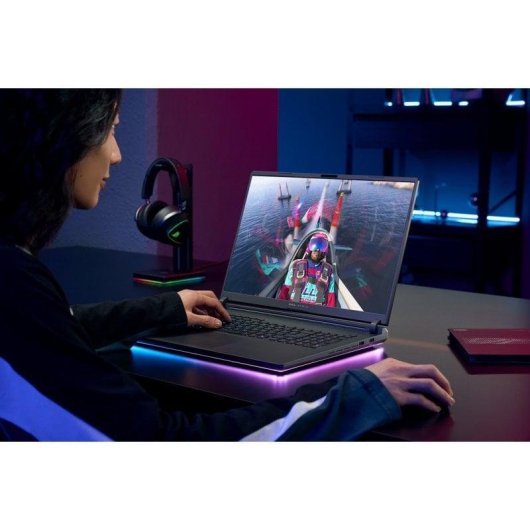 Laptop ASUS ROG Strix G18 G815JMR-S8001 18" Intel Core i7-14650HX 32GB 1TB SSD RTX 5060 Ohne Betriebssystem