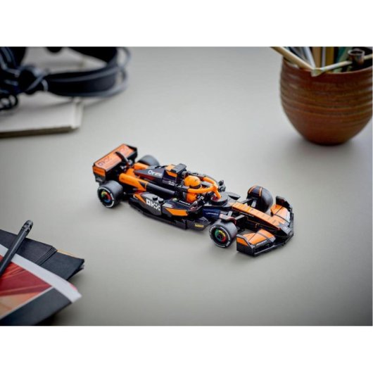 Lego Speed Champions Coche de Carreras McLaren F1 Team MCL38, Juguete de Carreras, 10+ Años
