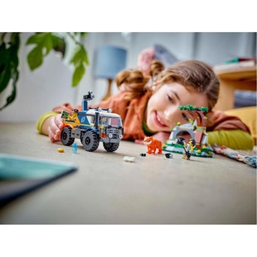 Lego City Exploradores de la Jungla: Camión Todoterreno para Niños de 6+ Años