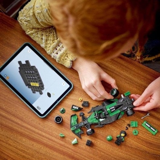 LEGO Speed Champions KICK Sauber F1 Team C44 259 pièces