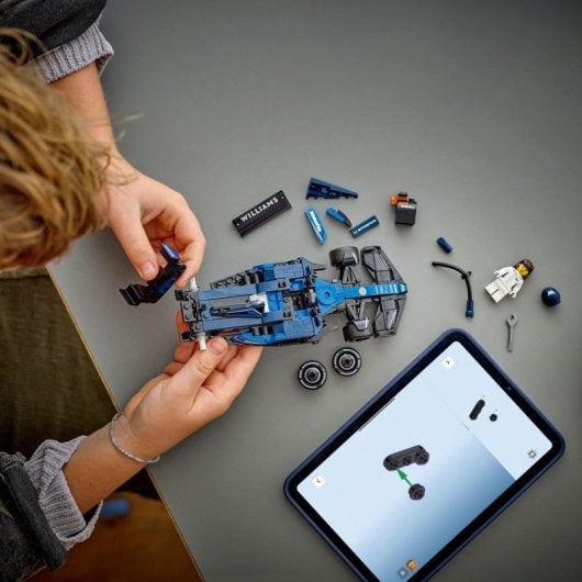 Lego Speed Champions Coche de Carreras Williams Racing FW46 F1, Vehículo y Piloto, 10+ Años