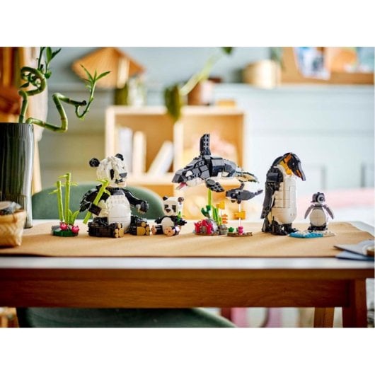 Lego Creator Fauna Salvaje: Familia de Pandas, Orcas o Pingüinos Transformables para Niños 8+ Años