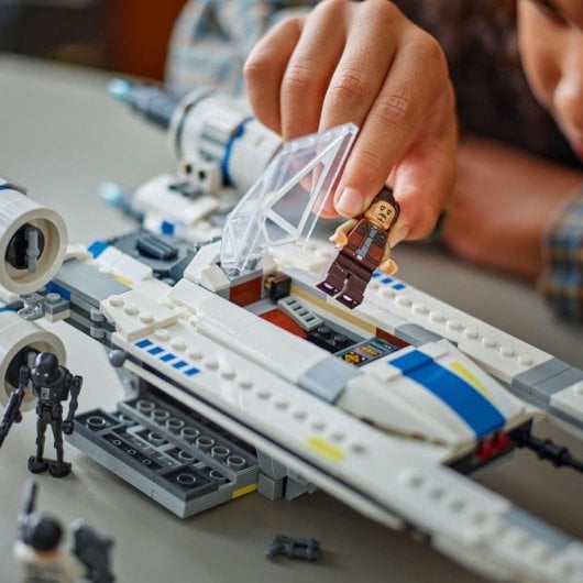 Lego Star Wars: Andor™ Caza Estelar Rebelde Ala-U, Kit de Maqueta Construible para Niños de 8+ Años