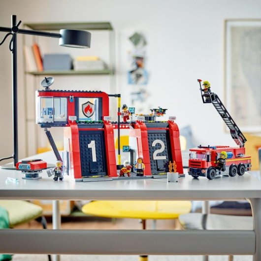 Caserma dei pompieri Lego® con camion dei pompieri