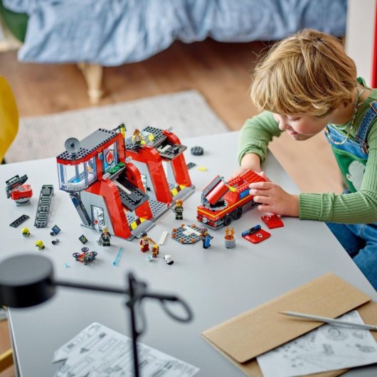 Caserma dei pompieri Lego® con camion dei pompieri