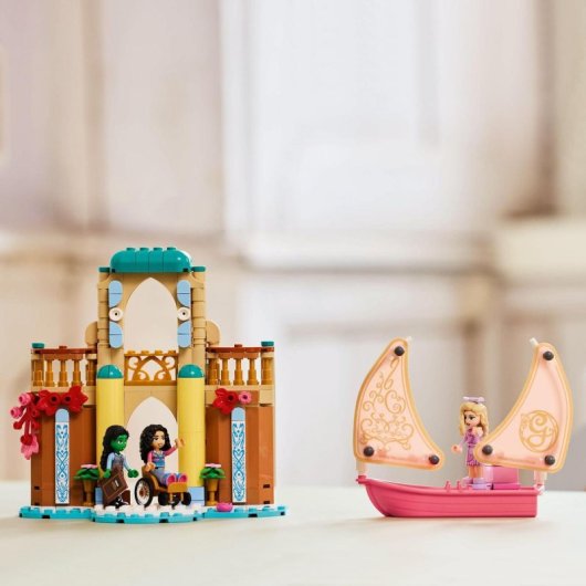 Lego® Wicked Glinda, Elphaba Y Nessarose En Shiz University Casa De Muñecas Y Barco De Juguete