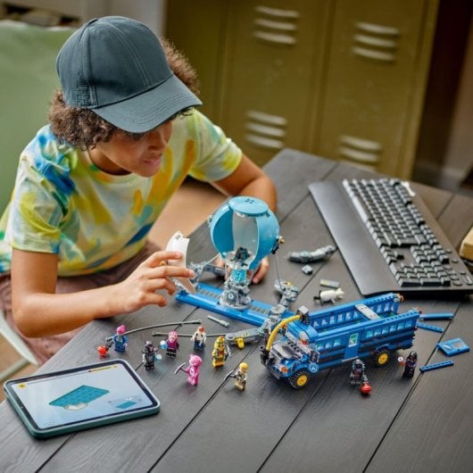 Lego Fortnite Autobús De Batalla: Figura De Juguete Coleccionable Para Gamers 77073