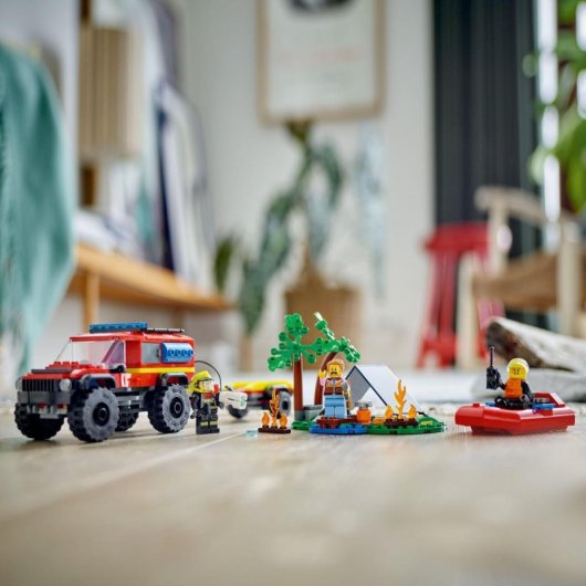 Lego® Camión De Bomberos 4x4 Con Barco De Rescate