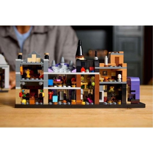 Lego Harry Potter Callejón Diagon: Maqueta Con 12 Figuras Y Autobús Para Adultos 76444