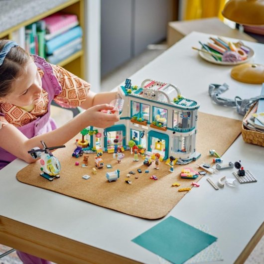 Lego® Hospital De Heartlake City 42621