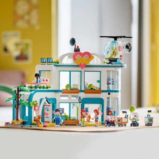 Lego® Hospital De Heartlake City 42621
