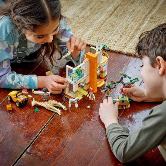 Kit di costruzione del centro di soccorso per animali selvatici di Mia di Lego® Friends con 3 animali selvatici